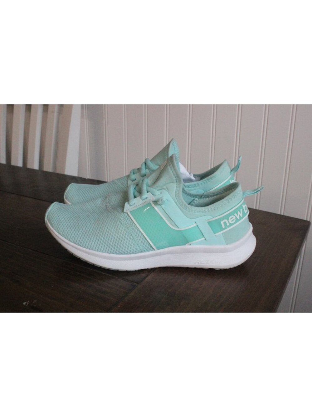 New Balance Womens Energize Sport Sneakers Aqua Mesh Lightweight Size 7.5
